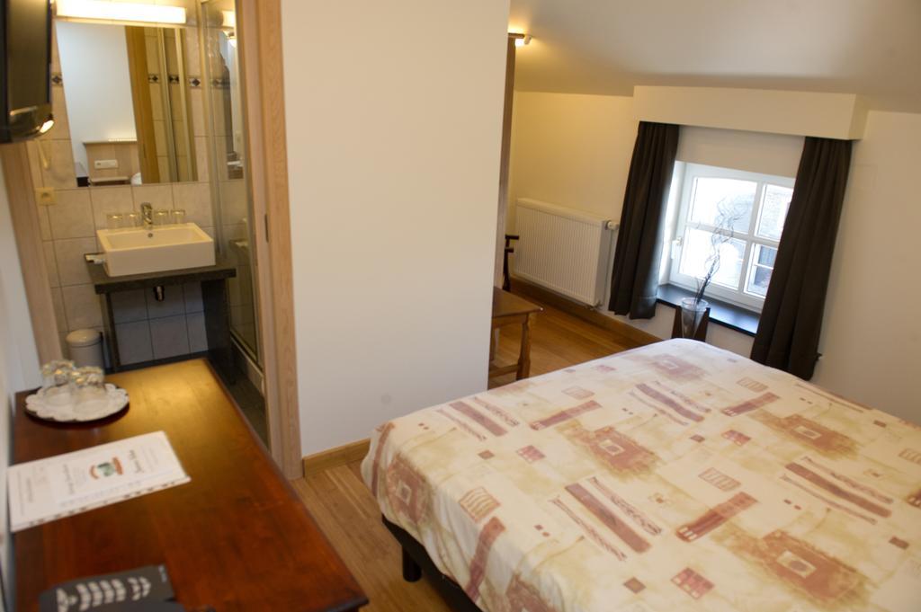 Auberge Saint-Martin Orchimont Pokoj fotografie
